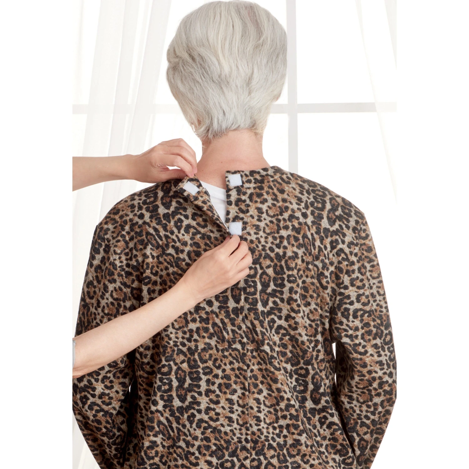 Simplicity Sewing Pattern S9488 Unisex Adaptive Cardigan 5 Simplicity Sewing Pattern S9488 Unisex Adaptive Cardigan - Image 5