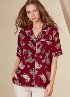 Vogue Pattern V1827 Unisex Shirts -Sewing Supplies Store V1827 product hires 02 scaled