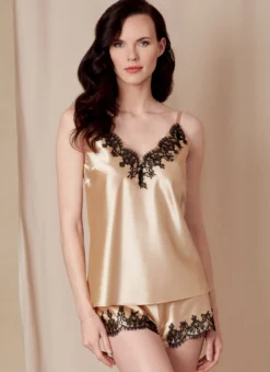 Vogue Pattern V1834 Misses' And Misses' Petite Robe, Belt, Camisole, Slip, Shorts And Pants -Sewing Supplies Store V1834 product hires 02 scaled